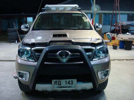 Soni Motors Dubai is world's largest 4x4 Toyota Hilux Vigo exporter - front view